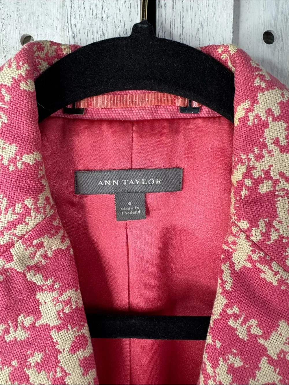 Ann Taylor Pink Cream Tweed Blazer Jacket Women’s Size 6 Career Preppy Classic
